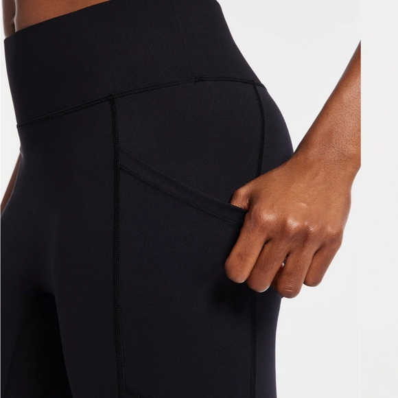 All Access Center Stage Pocket Legging- Black, XS - Picture 2 of 7